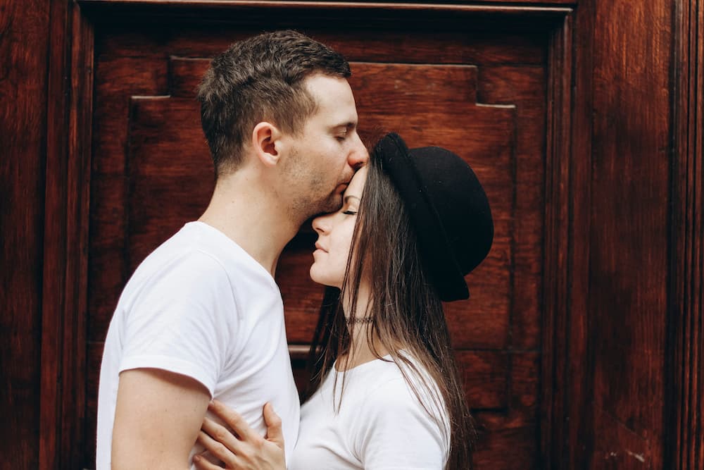 9 Helpful Tips for Getting a Girlfriend